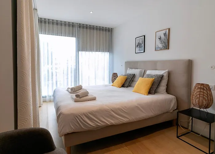 Le Standing - De Standing Proche Du Port Apartment *